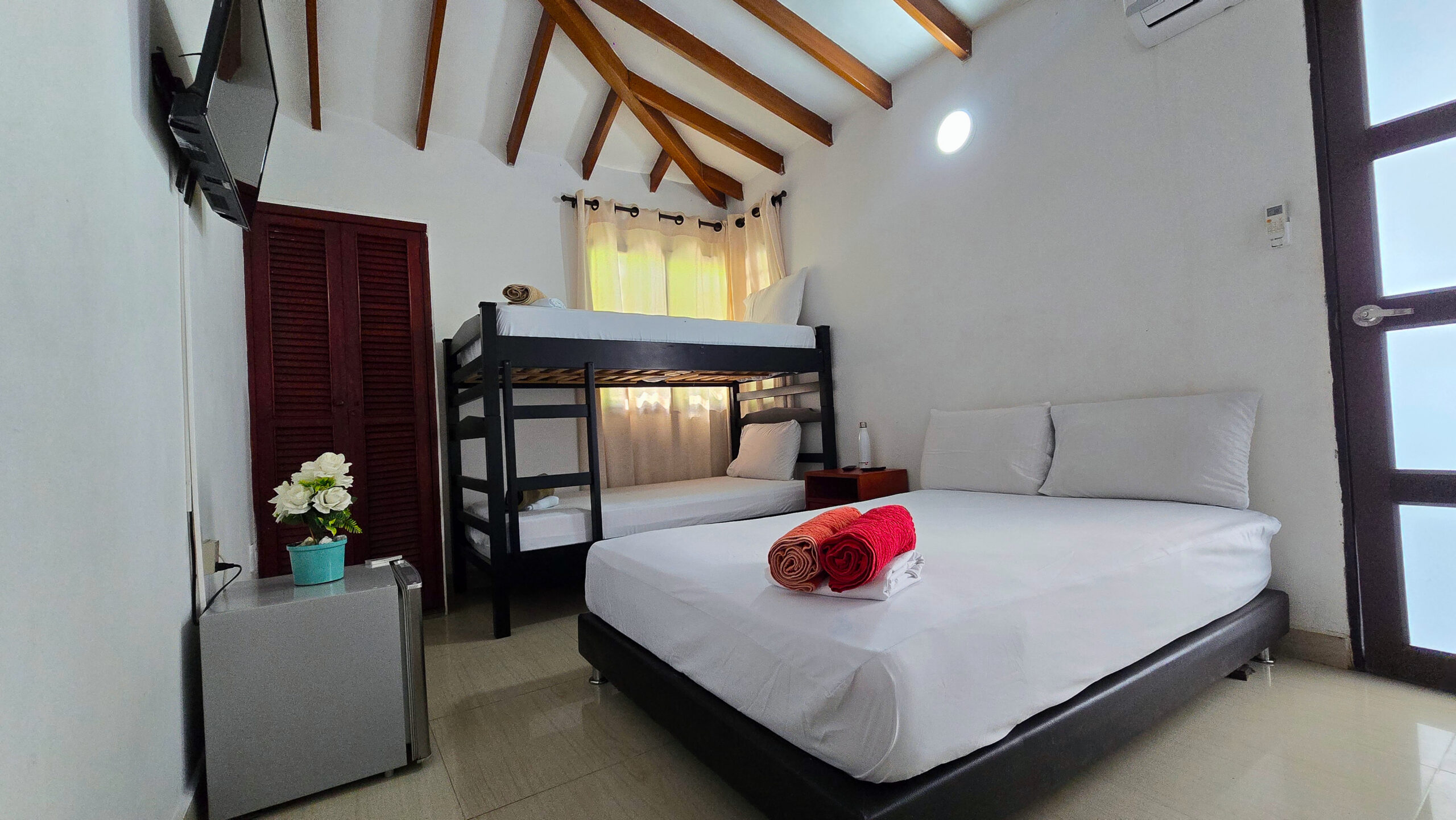 habitacion-luzern-hostal-en-el-rodadero